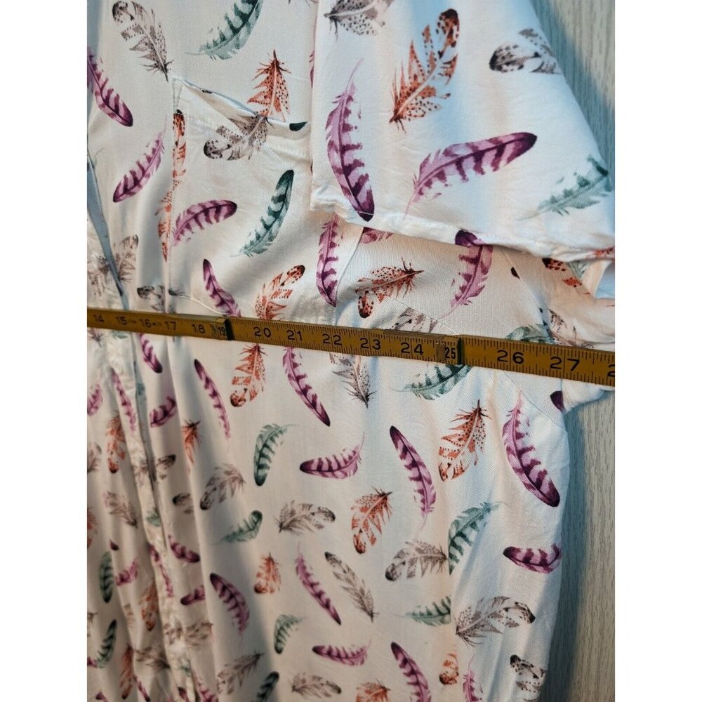 Torrid 5 Plus Size 5x Feather Print Button Up Shi… - image 4